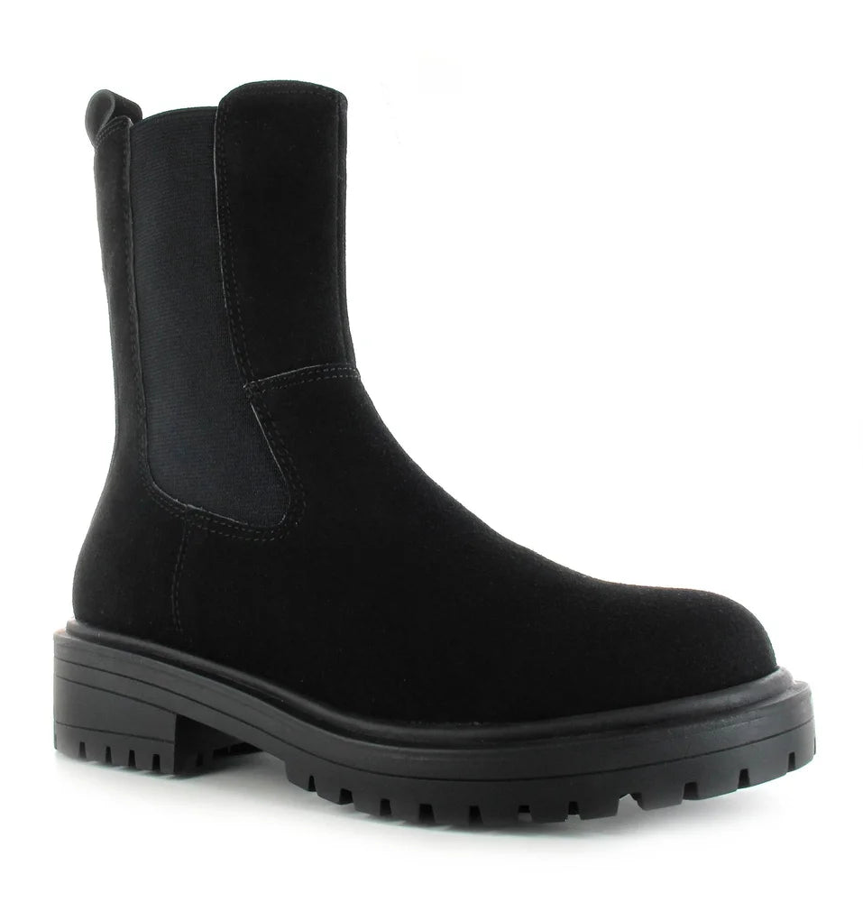 Lucy Black Chelsea Boots - Victoria cheong